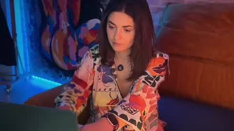 Allie online show from August 13, 7:44 am
