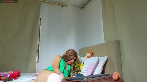 Alliison Foxx online show from August 15, 4:55 pm