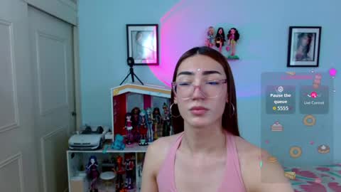   online show from May 19, 9:15 pm