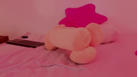 allisonroberts_ online show from August 8, 10:10 pm