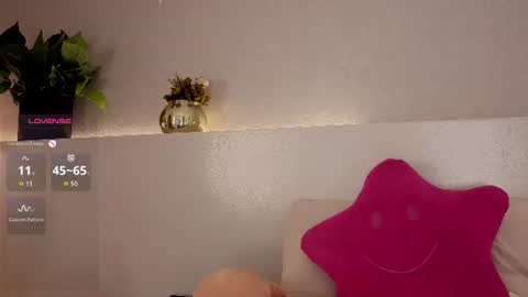 allisonroberts_ online show from August 10, 9:27 pm