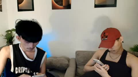 kim and josh online show from August 29, 7:35 pm
