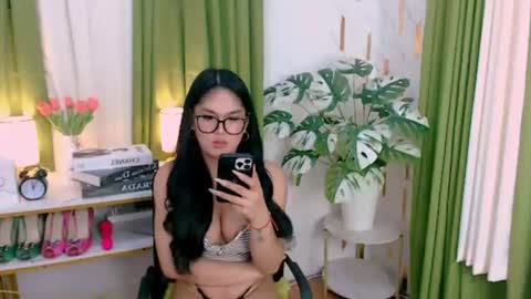 Brianna online show from August 15, 8:18 am