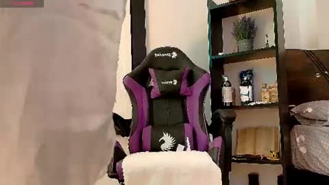 allymdo online show from August 5, 6:28 pm