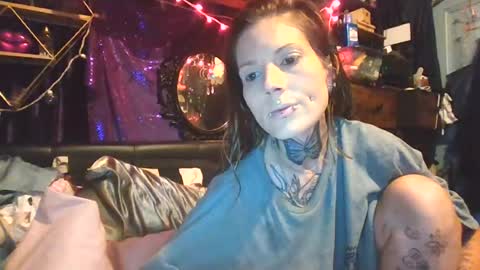 allymoon1369 online show from July 1, 12:01 am