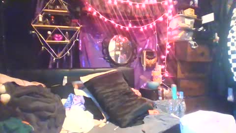 allymoon1369 online show from July 4, 1:08 am