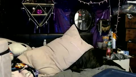 allymoon1369 online show from July 4, 1:46 pm