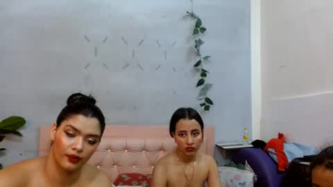 alma_meza online show from August 12, 8:33 pm