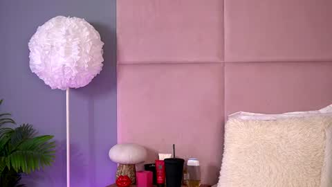Emma online show from August 14, 8:29 am