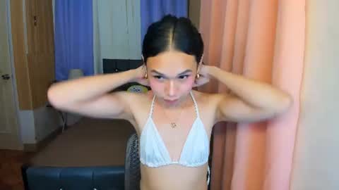 almira_hilson online show from August 11, 9:17 pm