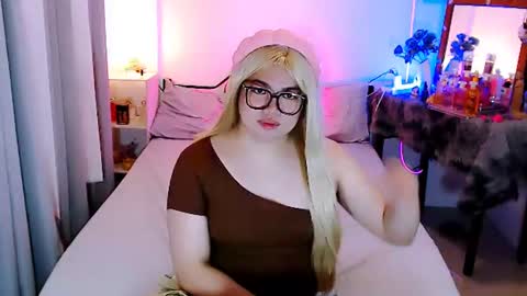 almirablont13 online show from June 29, 4:53 pm