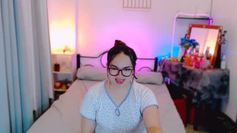 almirablont13 online show from July 28, 11:38 am
