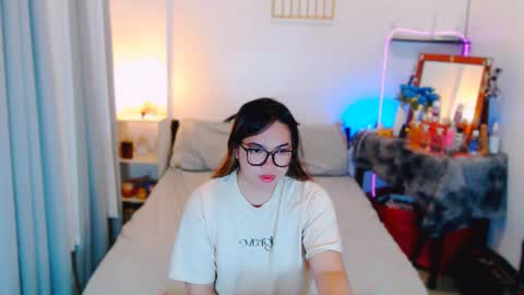 almirablont13 online show from July 29, 12:45 pm