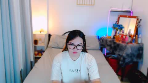 almirablont13 online show from July 29, 1:51 pm