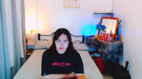 almirablont13 online show from August 3, 9:49 am
