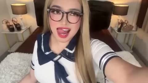 almirablont13 online show from August 3, 3:19 pm