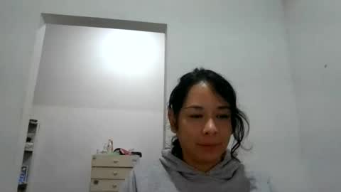 almondwithlove online show from July 22, 2:03 am