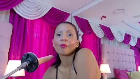 Alondra online show from August 12, 4:20 pm