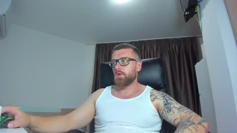 Alphaalexxx Lets reach Me 100 thumbs up online show from July 28, 6:03 pm
