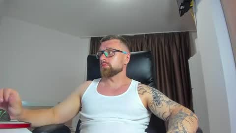 Alphaalexxx Lets reach Me 100 thumbs up online show from July 30, 4:58 pm