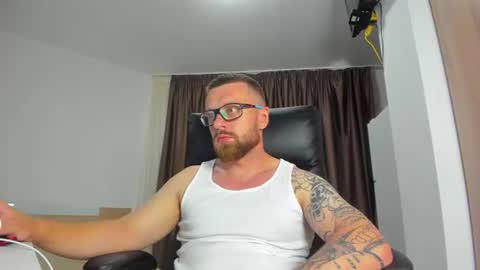 Alphaalexxx Lets reach Me 100 thumbs up online show from August 16, 4:33 pm