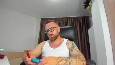Alphaalexxx Lets reach Me 100 thumbs up online show from August 16, 5:39 pm