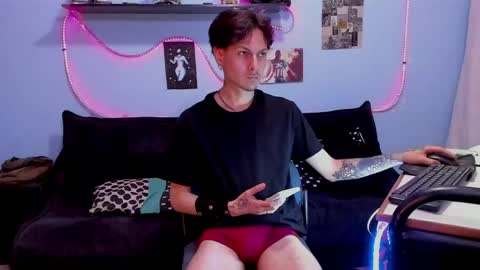 Dioniso online show from April 21, 8:45 pm