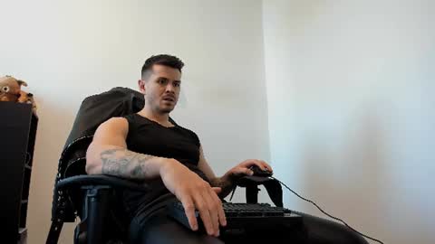 LeatherMaster online show from August 9, 9:32 am
