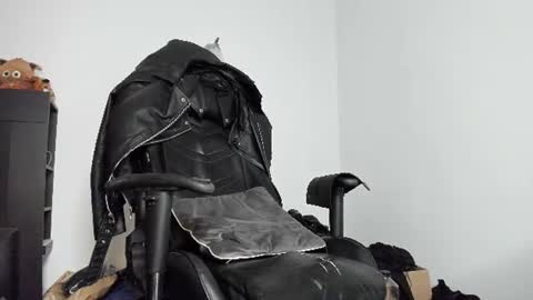 LeatherMaster online show from August 12, 6:32 pm