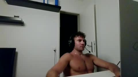 alphah_hunk online show from July 30, 7:53 pm