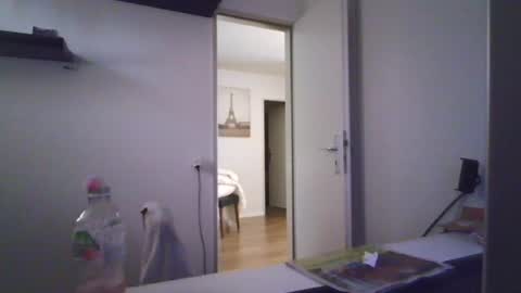 alphah_hunk online show from August 3, 4:36 pm