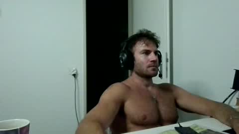 alphah_hunk online show from August 5, 7:56 pm