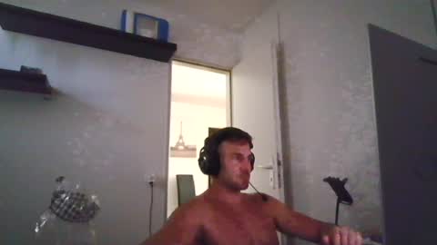 alphah_hunk online show from August 7, 2:28 pm