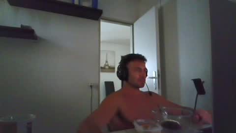 alphah_hunk online show from August 9, 5:25 pm