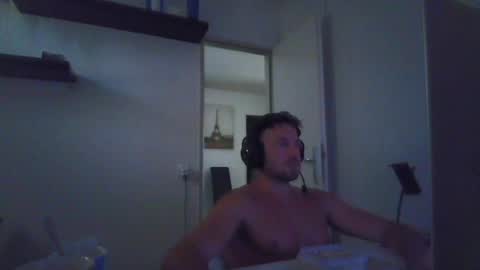alphah_hunk online show from August 11, 5:26 pm