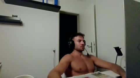 alphah_hunk online show from August 11, 7:27 pm