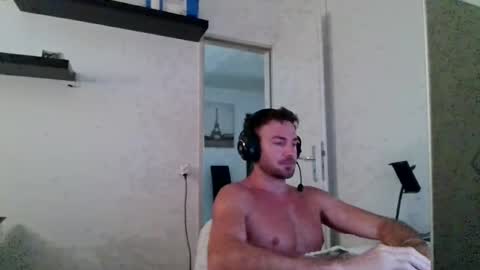 alphah_hunk online show from August 12, 8:27 am
