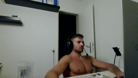 alphah_hunk online show from August 12, 6:54 pm