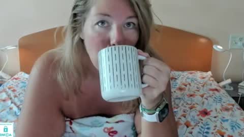Kitten  online show from August 1, 2:01 pm