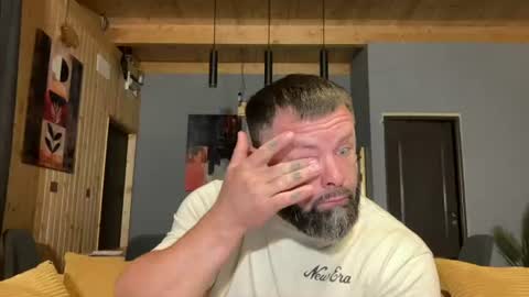 Jhonny online show from August 17, 2:27 am