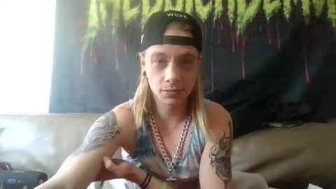 altboy010 online show from March 28, 2:57 pm