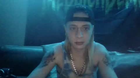 altboy010 online show from March 29, 12:40 am