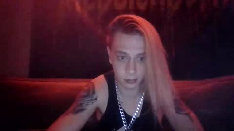 altboy010 online show from May 26, 11:17 pm