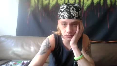 altboy010 online show from June 12, 11:39 am