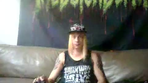 altboy010 online show from June 12, 2:57 pm