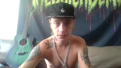 altboy010 online show from July 25, 10:52 am
