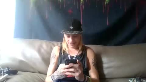 altboy010 online show from July 27, 3:17 pm