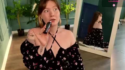 Lilu online show from August 8, 11:10 am