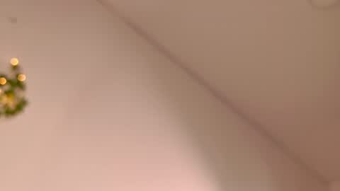 Lilu online show from August 12, 8:27 am