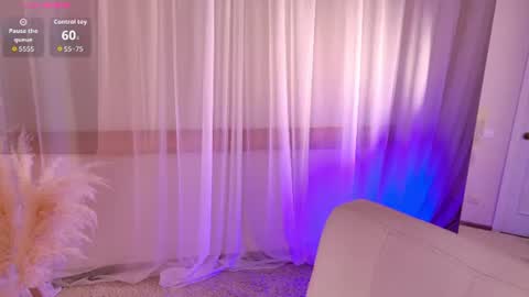 Lilu online show from August 17, 5:23 am